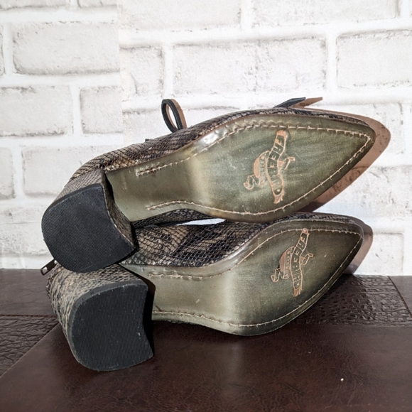 FreeBird Joyce Booties in Green Snake Size 7 - Picture 8 of 10